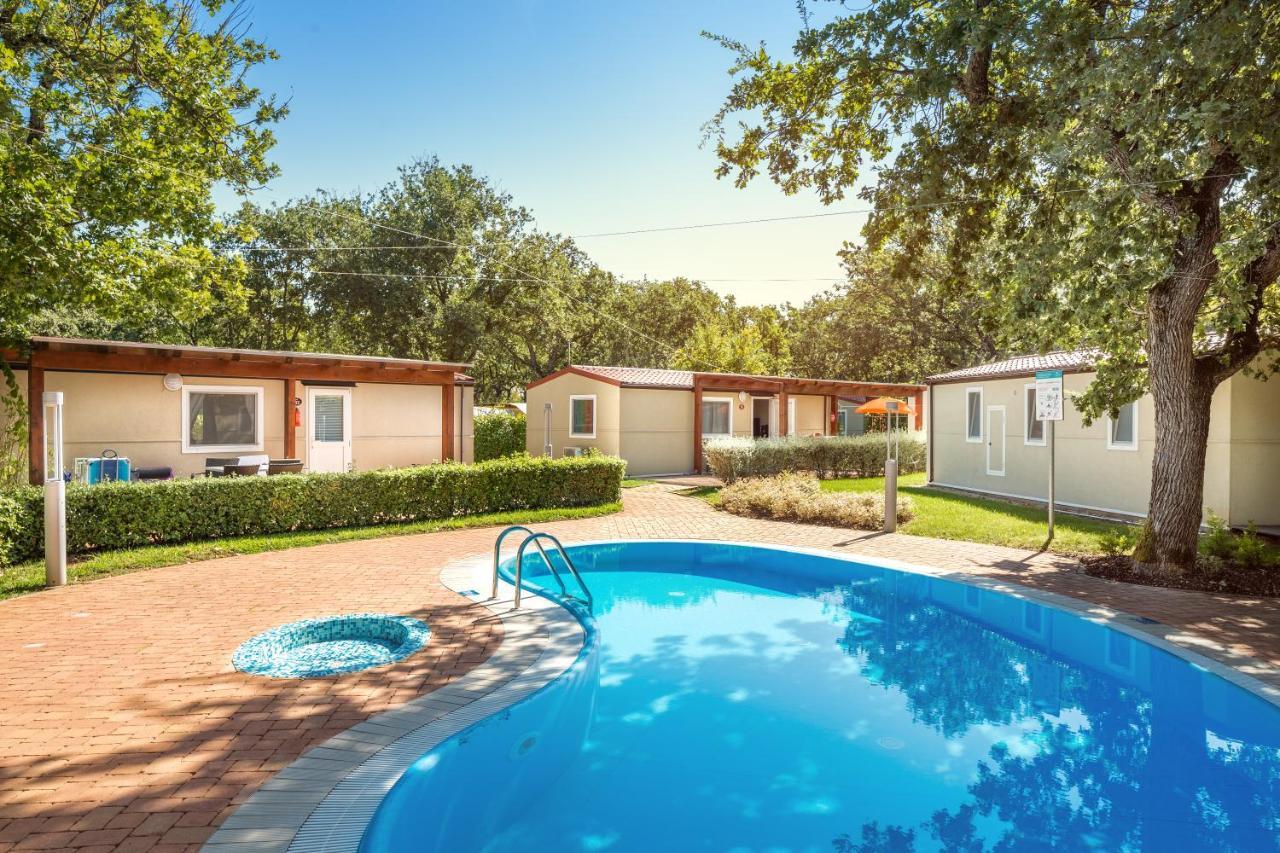 Camping Ulika Mobile Homes - Naturist Červar-Porat エクステリア 写真