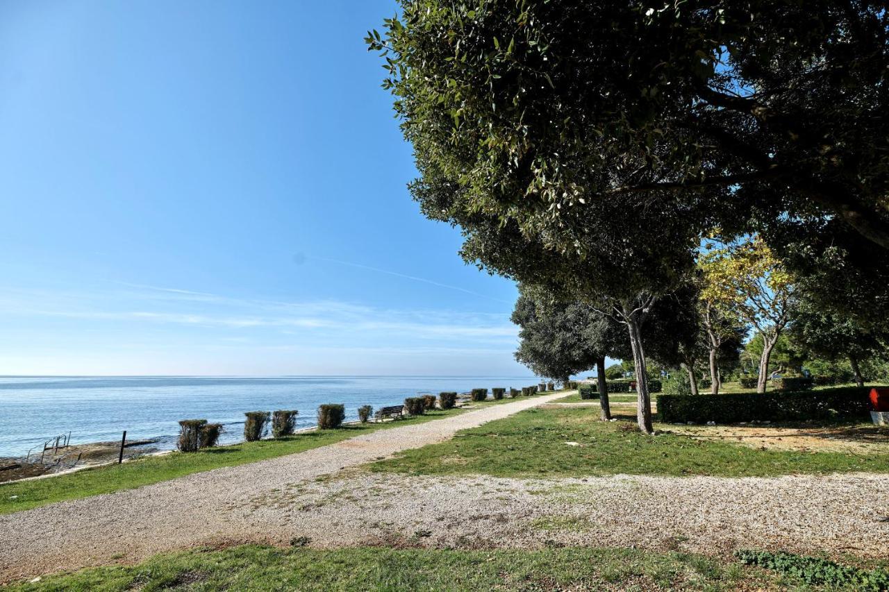 Camping Ulika Mobile Homes - Naturist Červar-Porat エクステリア 写真