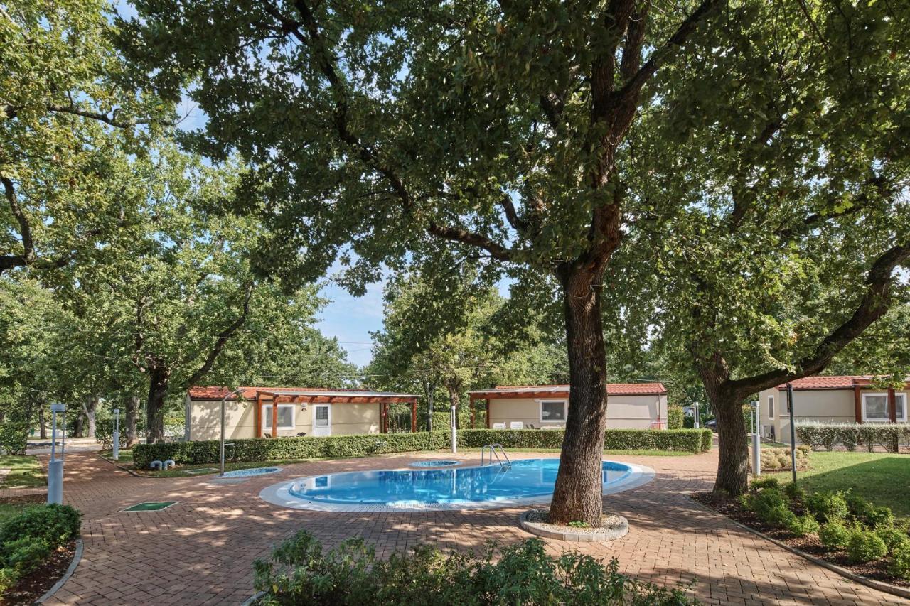 Camping Ulika Mobile Homes - Naturist Červar-Porat エクステリア 写真