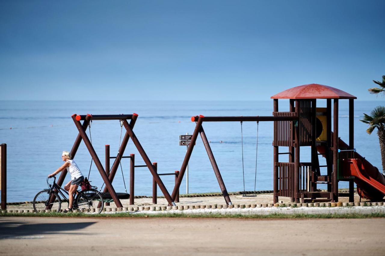 Camping Ulika Mobile Homes - Naturist Červar-Porat エクステリア 写真