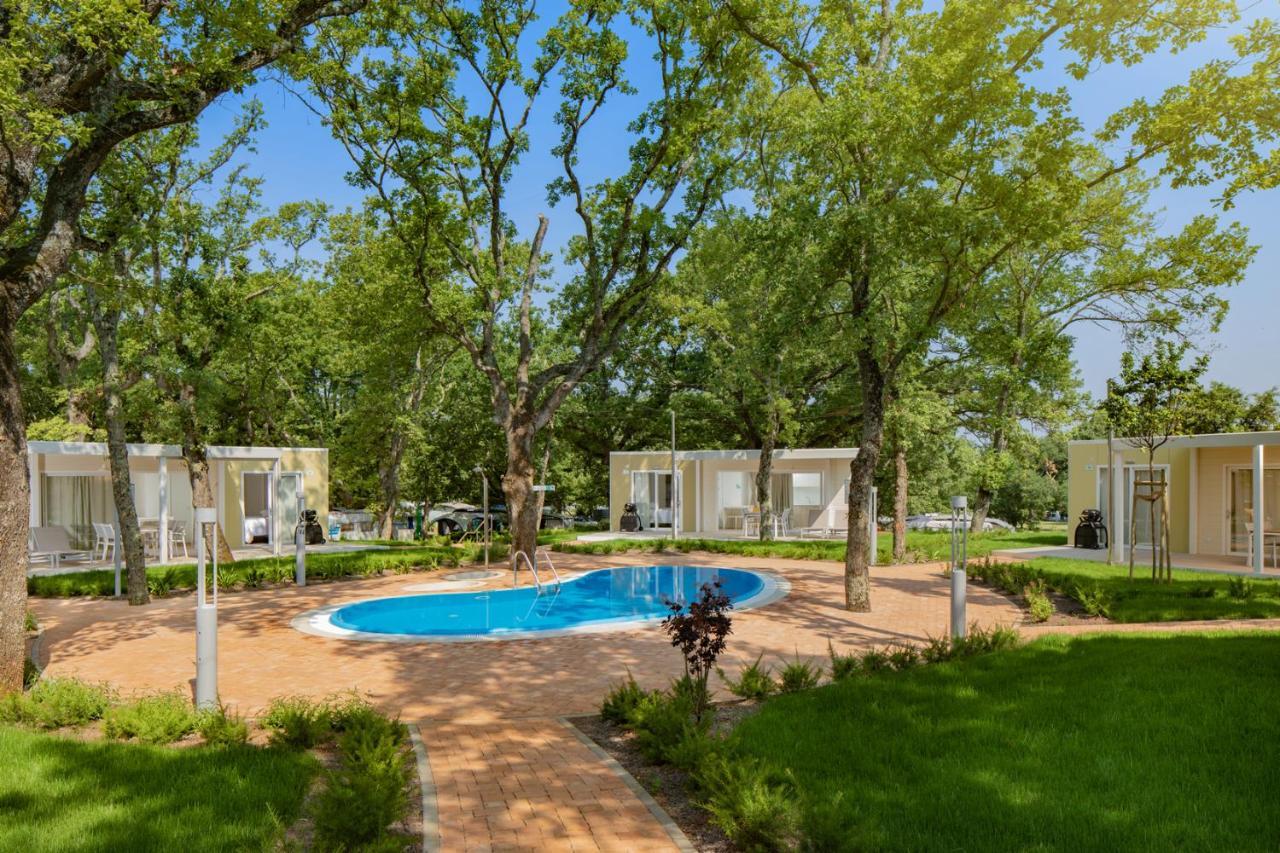 Camping Ulika Mobile Homes - Naturist Červar-Porat エクステリア 写真