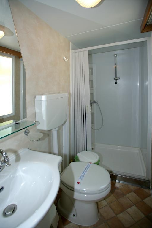 Camping Ulika Mobile Homes - Naturist Červar-Porat 部屋 写真