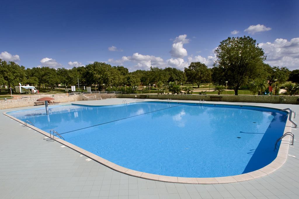 Camping Ulika Mobile Homes - Naturist Červar-Porat エクステリア 写真